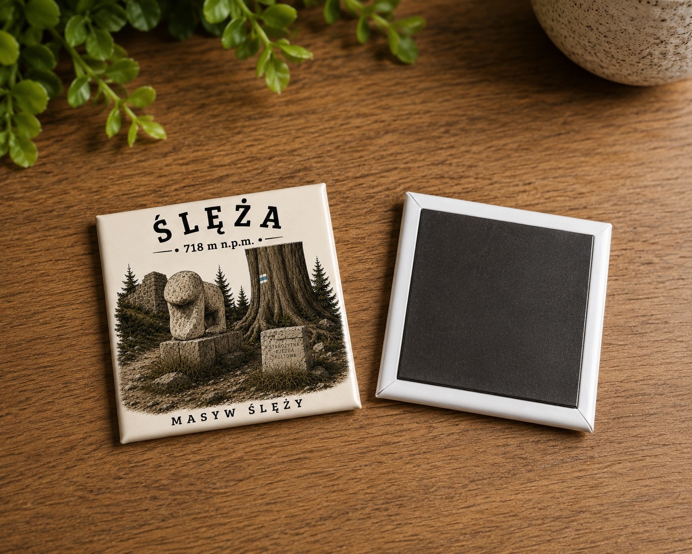Magnes akrylowy „Ślęża” 5 × 5 cm – Korona Gór Polski - obrazek 2